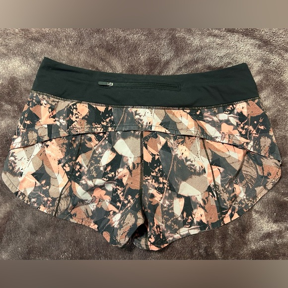 Lululemon speed up short 2.5” - Picture 2 of 2